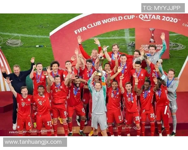 克里斯蒂安与罗森博格的激烈对决揭示足球战术与团队精神的较量 克里斯蒂安与罗森博格的激烈对决揭示足球战术与团队精神的较量