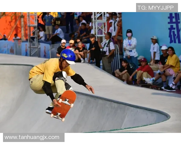 南京滑板队在极限运动联赛中以60分稳居积分榜首位